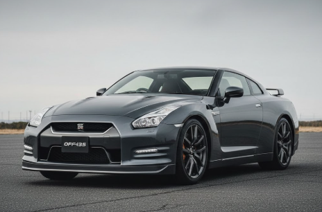 スポーツカー じゃ ない けど速い車